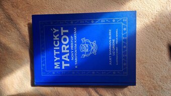 MYTICKÝ TAROT - kniha + 78 karet + hedvábný šátek - 2