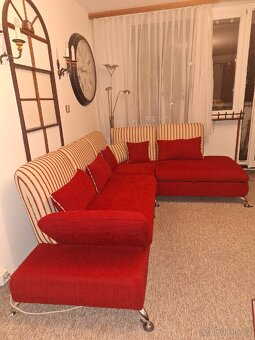 Rohová rozkládací sedačka - 2