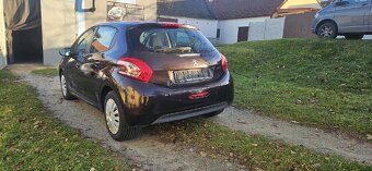 Peugeot 208 1.2 12v 60kw Allure PC KLIMA 6/2013 89900km - 2