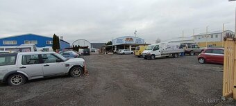 Pronájem komerční Obchodní prostory, 1 298㎡ - 2