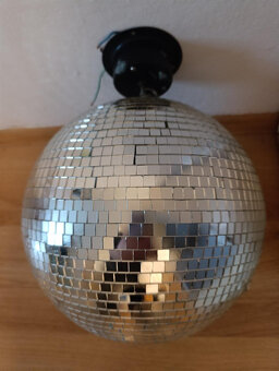 Velká a malá diskotéková koule - 2