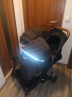 Sourozenecký kočárek - 2