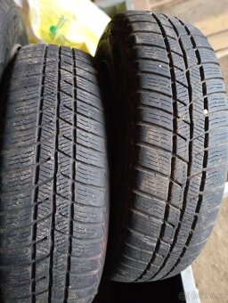 Pneu 165/70 R14 - 2