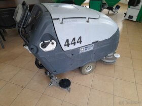 Podlahový čistící stroj NILFISK BA 651 - 2