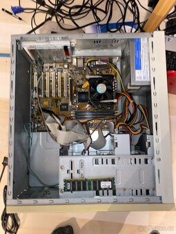 Prodám nefunkční PC - 2