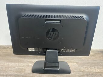 21,5" LED HP ProDisplay P221 - 2