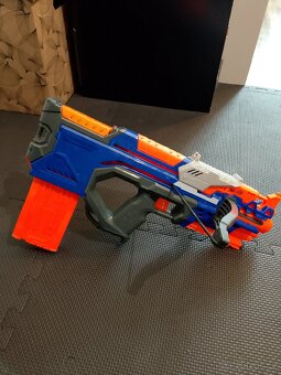 Nerf N-strike elite - 2