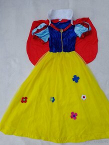 Sněhurka — šaty s pláštěm - 2