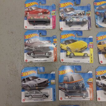 Modely HotWheels - 2