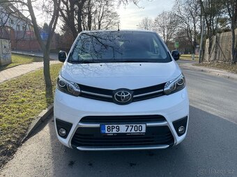 Pronájem Toyota PROACE VIP verso 7 míst - 2