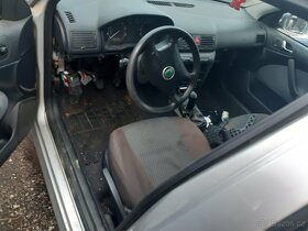 Škoda Octavia kombi 1.6i 75kw AVU - 2