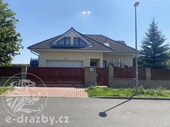 Rodinný dům 6+kk se zahradou , obec Zdiby, okr. Praha-východ - 2