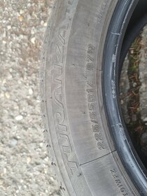 Letní pneu 225/55 r17 - 2