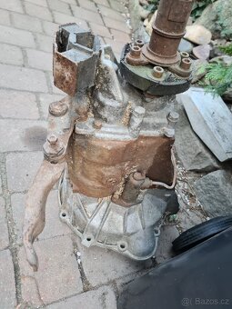 Mercedes W115 kraťas (W123piáno) diesel převodovka - 2