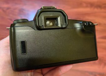 Canon EOS 500N + EF 35-80 USM - 2