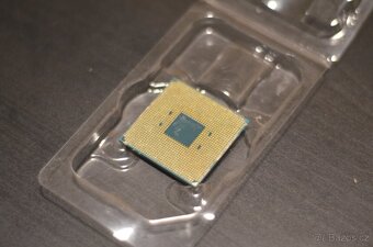Procesor AMD Ryzen 7 2700X – 8 jader, 16 vláken - 2