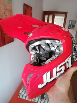 Prodám helmu mx enduro just 1 velikost L. - 2