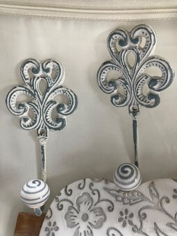 Kovový věšák - 2