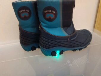 Blikající zimní sněhule Lidl vel.29 - 2