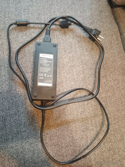 Napájecí adaptér Movano 135W (19V 7.1A) – vhodný pro HP - 2