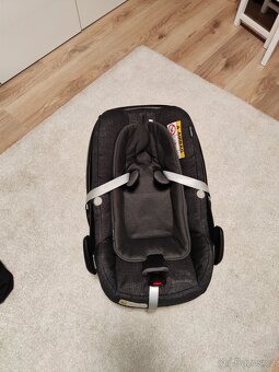 Maxi-cosi pebble + Isofix 2way - 2