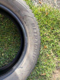 Zimní pneu 205/60 R16 GOODYEAR UG9. 96H XL M+S - 2