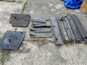 Lada Vaz 2102, plechařina , Tel 608 445 411 - 2