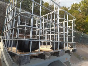 PRODÁM IBC KLECE BEZ NÁDOBY (KONSTRUKCE) - 2