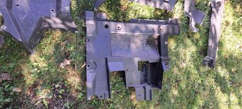 Plasty podvozku VW T5 - 2