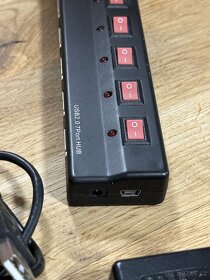 USB HUB 7 portu vcetne napajeni a tlacitek - 2