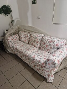 Čalouněná pohovka - 2
