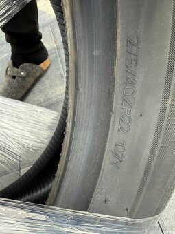 Letni pneu BMW X7 R 22 - 2