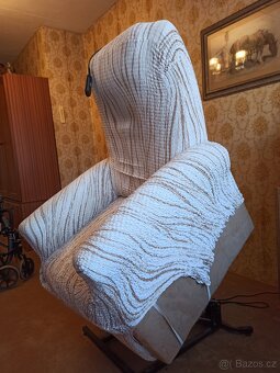 Elektrické polohovací a zvedací křeslo - 2