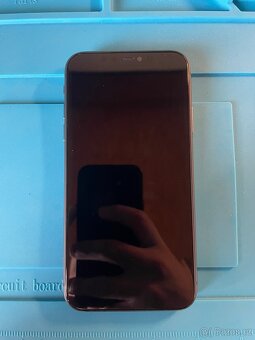 iPhone 11 Black 64GB, baterie 90% - 2