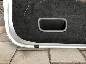 Seat Altea páté dveře barva L57Y, zadní světla - 2