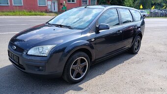 Ford Focus 1.6 16v rok 2005 klima - 2