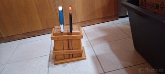 stojan na nože - 2