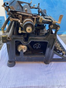 psací stroje - 2