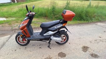 Skútr Keeway Matrix 50ccm – Téměř nejetý - 2