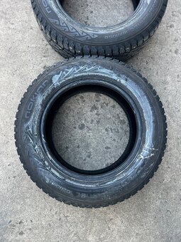 Nokian Hakkapeliitta C3 zimní pneumatika s hroty 205/65/16C - 2