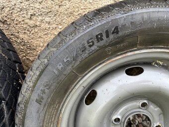 Kola 185/65 R14 + 2 sady puklic Peugeot - 2