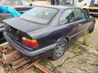BMW e36 316i coupe / Madeiraviolett metallic - 2