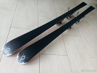 Lyže Volkl 168cm a hůlky - 2