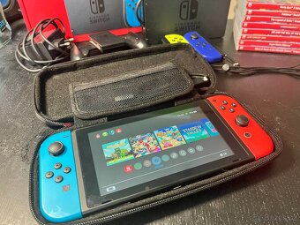 Nintendo Switch 2019 + Hry a příslušenství - 2