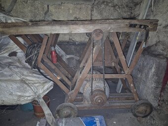 Cirkulárka s kolíbkou - 2