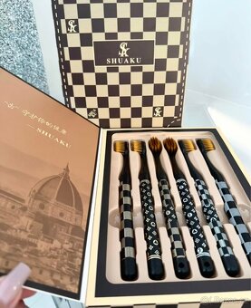 Luxusni dárková sada - knížka kartáčků na zuby - 6 ks - 2