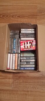 Videokazety, CD, kazety, hry - 2