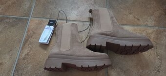 Divci boty vel. 38, NOVE - 2