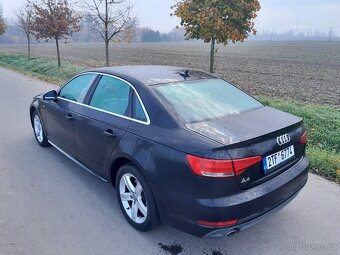Audi A4 2,0 TDi automat S-LINE - 2