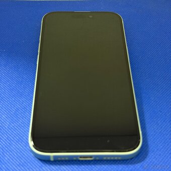 iPhone 15 256GB Green, krásný stav - 2